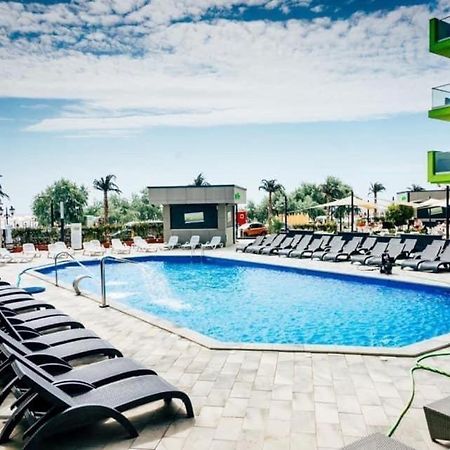 Michael By The Sea - Alezzi Beach Resort Năvodari Exterior foto